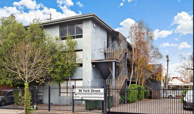 /international/au/12-96-york-street-richmond-vic-152610616/