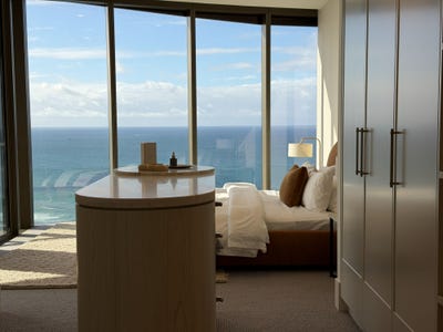 /international/au/2701-7-9-northcliffe-terrace-surfers-paradise-qld-151597888/