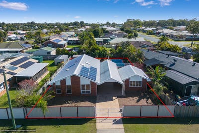 /international/au/89-limpus-street-urangan-qld-148514064/