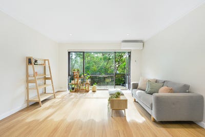/international/au/18-44-view-street-chatswood-nsw-151143752/