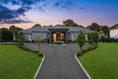 /international/au/25-halmstad-boulevard-luddenham-nsw-151300624/