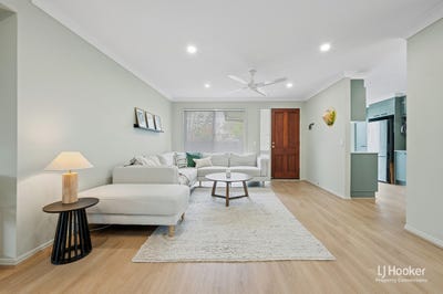 /international/au/12-augustins-crescent-petrie-qld-151099164/