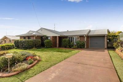 /international/au/31-lindberg-street-wilsonton-qld-152448744/