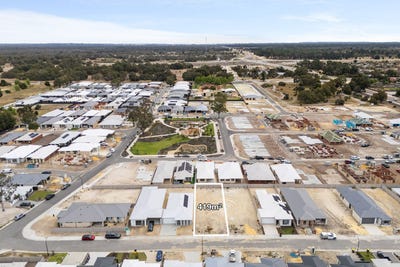 /international/au/9-edelweiss-grove-henley-brook-wa-204680824/