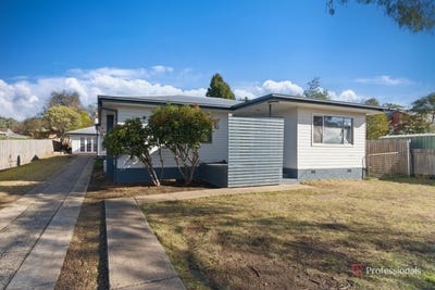 /international/au/26-lambs-avenue-armidale-nsw-151310600/