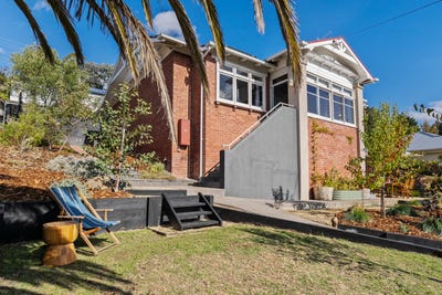 /international/au/18-gordon-avenue-mount-stuart-tas-150970132/