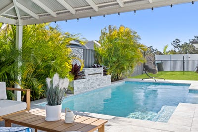 /international/au/57-girtin-circuit-pimpama-qld-148630924/