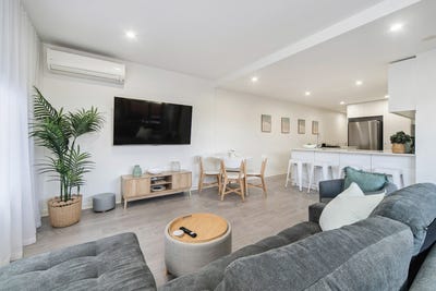 /international/au/105-212-nepean-highway-seaford-vic-151332600/