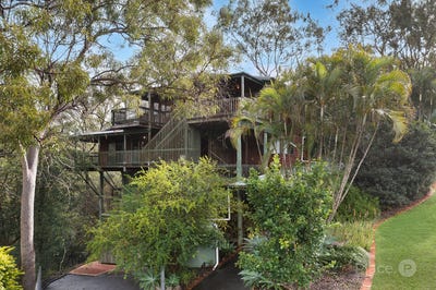 /international/au/11-quahlee-grove-karana-downs-qld-151337200/