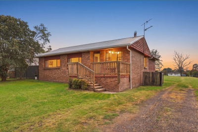 /international/au/62-rifle-street-clarence-town-nsw-152598656/