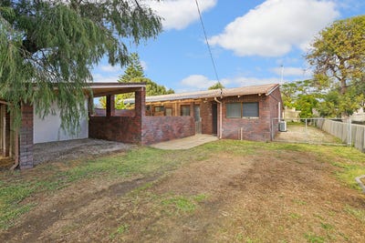 /international/au/6b-walker-avenue-lancelin-wa-151245300/