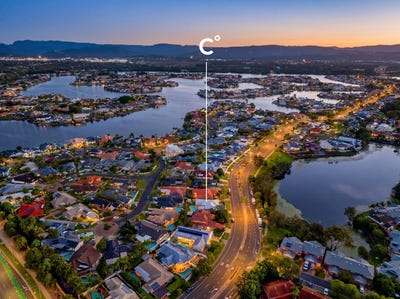 /international/au/12-santa-cruz-boulevard-clear-island-waters-qld-151307360/