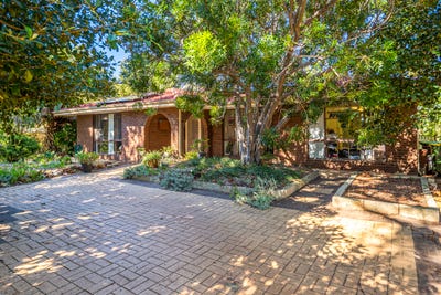 /international/au/75-temby-avenue-kalamunda-wa-151159400/