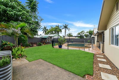 /international/au/185-robert-road-bentley-park-qld-151014580/
