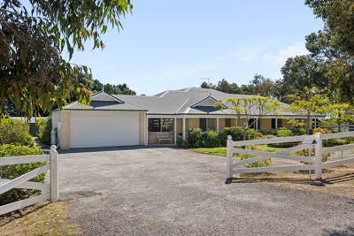 /international/au/2-durrol-grove-gingin-wa-152670508/