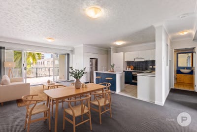 /international/au/6-19-thorn-street-kangaroo-point-qld-152352084/