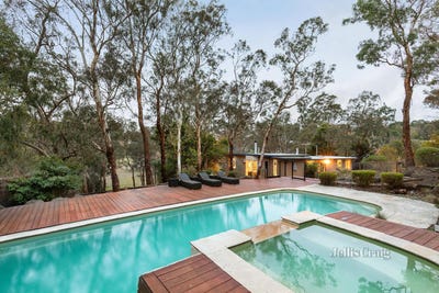 /international/au/60-parsons-road-eltham-vic-148537808/