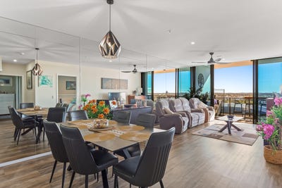 /international/au/31304-5-harbour-side-court-biggera-waters-qld-151271568/