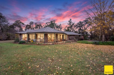 /international/au/1-coluche-road-armidale-nsw-151340608/