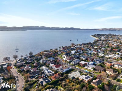 /international/au/1-5-quamby-avenue-sandy-bay-tas-151504480/