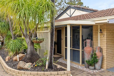 /international/au/2-98-reynolds-road-mount-pleasant-wa-151665640/