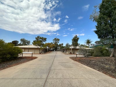 /international/au/1-6-8-kennebery-crescent-roxby-downs-sa-150937996/