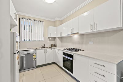 /international/au/9-149-pitt-st-merrylands-nsw-148299980/