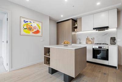 /international/au/306-999-whitehorse-road-box-hill-vic-148342460/