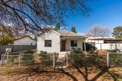 /international/au/64-phillip-street-molong-nsw-151196620/