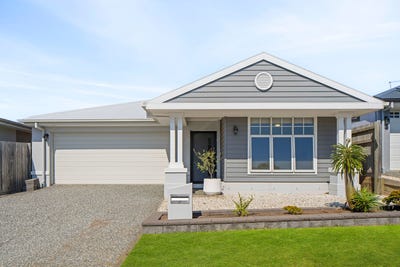 /international/au/27-lathro-way-thornlands-qld-151155636/