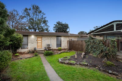 /international/au/12-donnison-place-charnwood-act-151326404/?lang=id