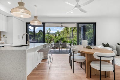 /international/au/19-70-fleming-road-chapel-hill-qld-150597368/