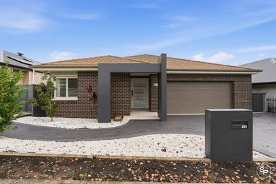 /international/au/12-bond-street-oran-park-nsw-151341340/