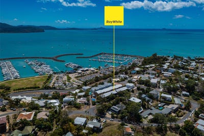 /international/au/5-2-lewis-street-airlie-beach-qld-152472720/