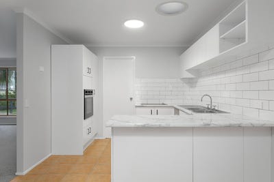 /international/au/1-29-cassia-crescent-banora-point-nsw-151574332/