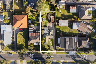 /international/au/2-second-street-clayton-south-vic-139348599/