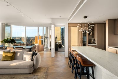 /international/au/2504-168-walker-street-north-sydney-nsw-152651524/