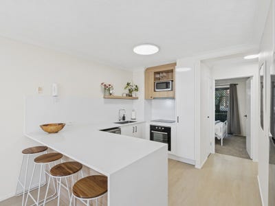 /international/au/29-45-pohlman-street-southport-qld-151271596/