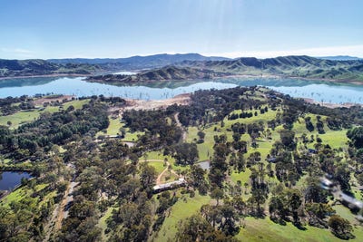 /international/au/245-peppin-drive-bonnie-doon-vic-148729008/
