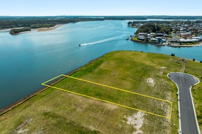 /international/au/33-della-place-yamba-nsw-204685456/