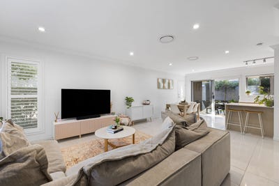 /international/au/8-200-meadowlands-road-carina-qld-151448188/