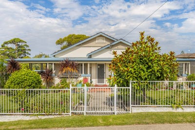 /international/au/12-bass-street-eden-nsw-150853304/