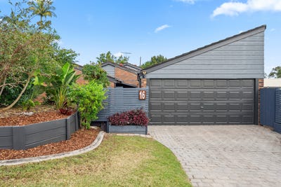 /international/au/16-balaton-st-riverhills-qld-148593992/?lang=en