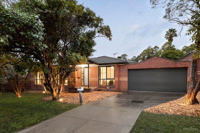 /international/au/1-seares-drive-ringwood-east-vic-148470640/