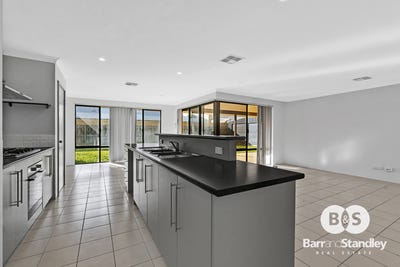 /international/au/123-barton-drive-australind-wa-151638356/