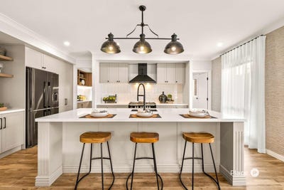 /international/au/8-benson-street-spring-mountain-qld-152442240/