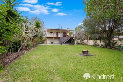 /international/au/31-shakespeare-parade-strathpine-qld-151560892/