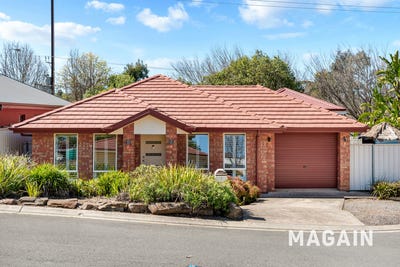 /international/au/7-lucy-court-trott-park-sa-152334836/