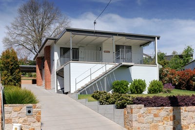 /international/au/25-queen-elizabeth-drive-tallangatta-vic-152585428/