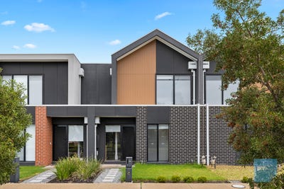 /international/au/14-vaigai-lane-deanside-vic-151168308/